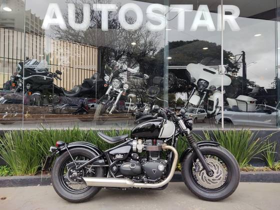 TRIUMPH BONNEVILLE BOBBER 1200 
